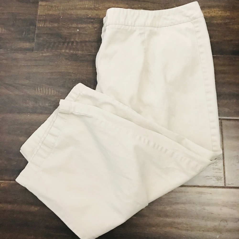 Covington women’s beige capris